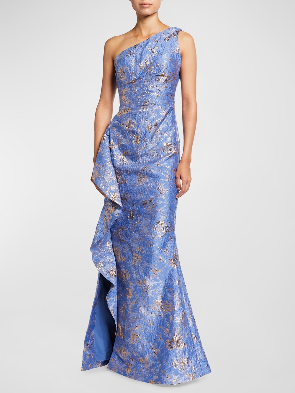 Rickie Freeman for Teri Jon
Metallic Jacquard One-Shoulder Side-Ruffle Gown 800$
